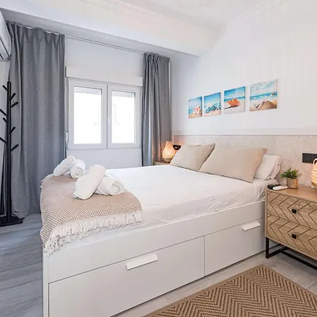 Centro Life 3a Casasol - Town Centre, 300m From Balcon De Europa Apartment