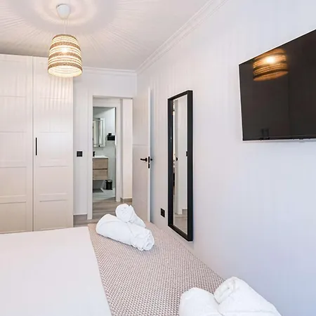 Centro Life 3a Casasol - Town Centre, 300m From Balcon De Europa Apartment